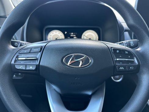 Used 2023 Hyundai Kona SE image 23