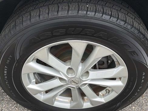 Used 2015 Nissan Rogue SV AWD/4WD image 9
