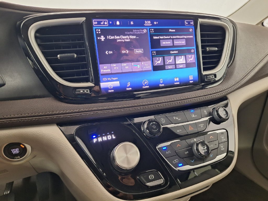 Used 2021 Chrysler Pacifica Touring-L FWD image 13