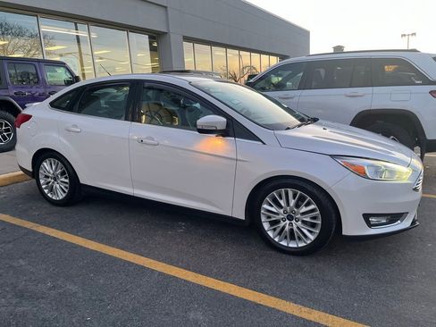 Used 2018 Ford Focus Titanium w/ Titanium Technology Package image 2