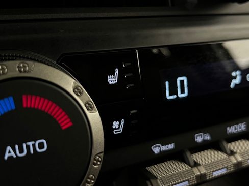 Certified 2025 Toyota 4Runner TRD Off-Road Premium image 21