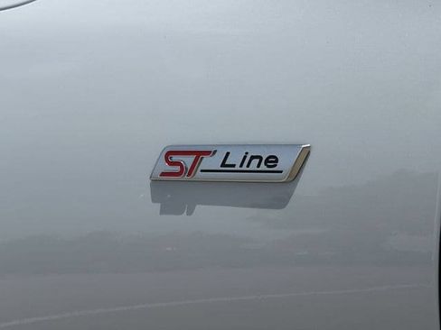 Used 2025 Ford Escape ST-Line w/ Equipment Group 301A FWD image 9