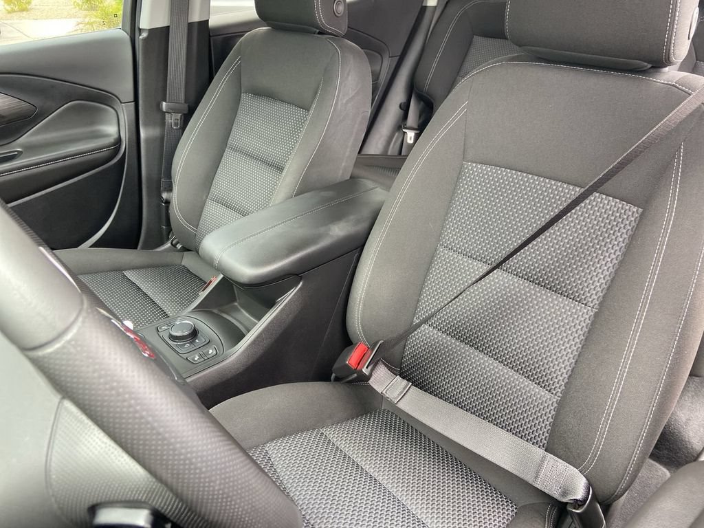 Used 2023 GMC Terrain SLE w/ Driver Convenience Package FWD image 14