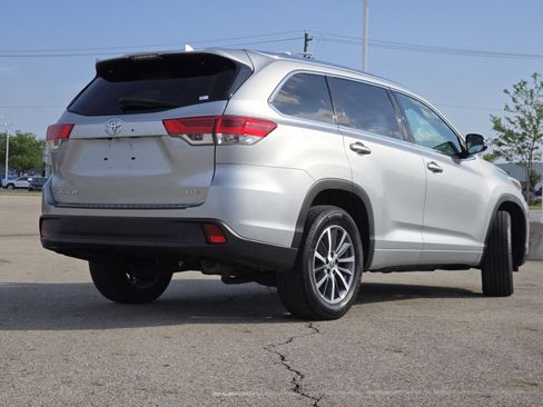 Used 2018 Toyota Highlander XLE FWD image 18