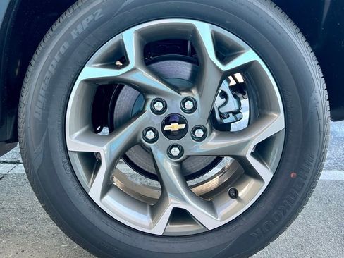 New 2026 Chevrolet Trax LT w/ Driver Confidence Package image 17