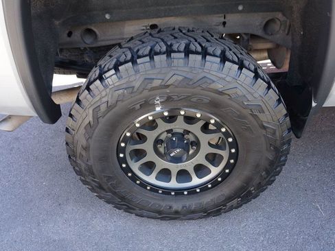 Used 2017 GMC Sierra 1500 SLE w/ SLE Value Package image 13