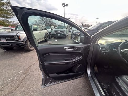 Certified 2024 Ford Edge Titanium AWD/4WD image 12