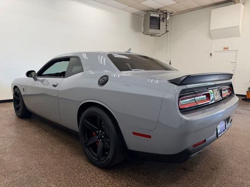 Used 2022 Dodge Challenger SRT Hellcat Redeye RWD image 3