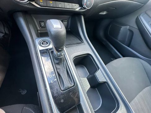 Used 2024 Nissan Sentra SV FWD image 24