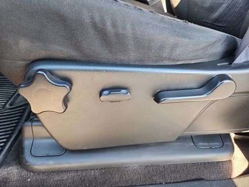 Used 2011 GMC Sierra 2500 SLE image 13