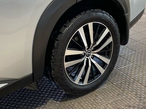 Used 2024 Nissan Pathfinder Platinum w/ Cargo Package image 7