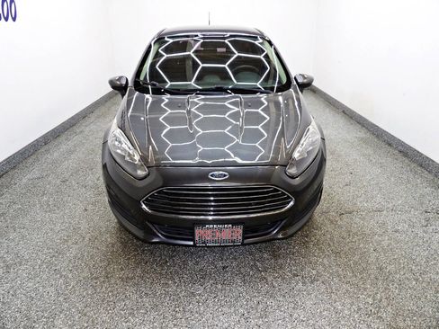 Used 2019 Ford Fiesta SE image 2