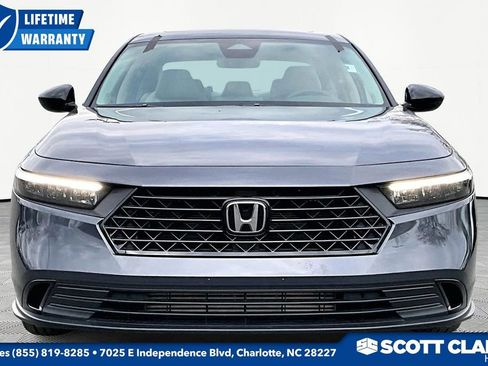 Used 2025 Honda Accord SE image 2