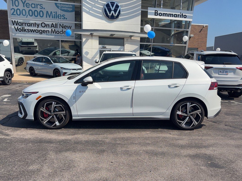 New 2026 Volkswagen GTI SE FWD image 2