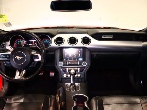 Used 2019 Ford Mustang Premium image 21