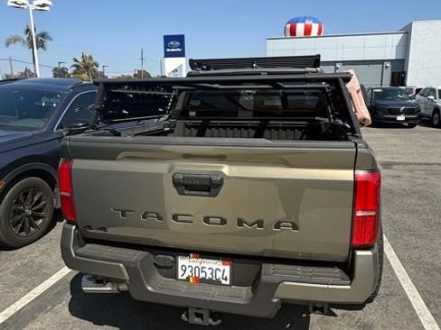 Used 2024 Toyota Tacoma TRD Sport AWD/4WD image 4