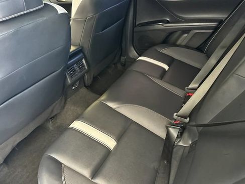 Used 2025 Toyota Camry SE FWD image 16