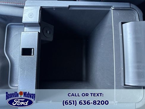 Used 2025 Ford Explorer ST-Line w/ ST-Line Street Pack image 15