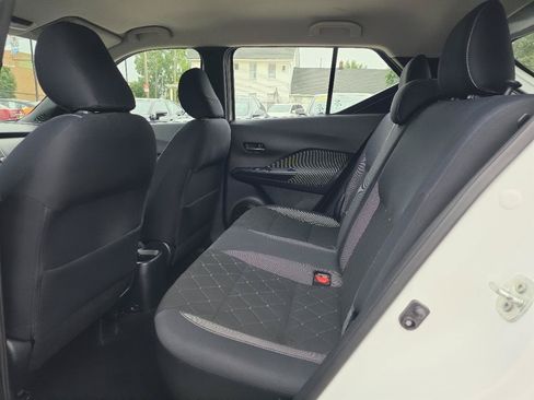 Used 2018 Nissan Kicks SV FWD image 13