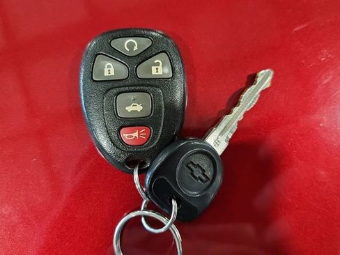 Used 2014 Chevrolet Impala LT w/ LT Sunroof Package image 15