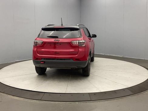 Used 2023 Jeep Compass Trailhawk w/ Trailhawk Convenience Group AWD/4WD image 4