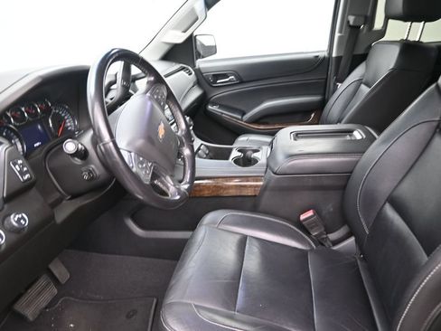 Used 2019 Chevrolet Suburban LT AWD/4WD image 12
