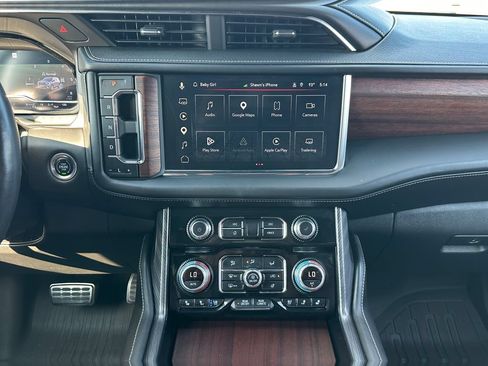 Used 2023 GMC Yukon XL Denali Ultimate AWD/4WD image 11