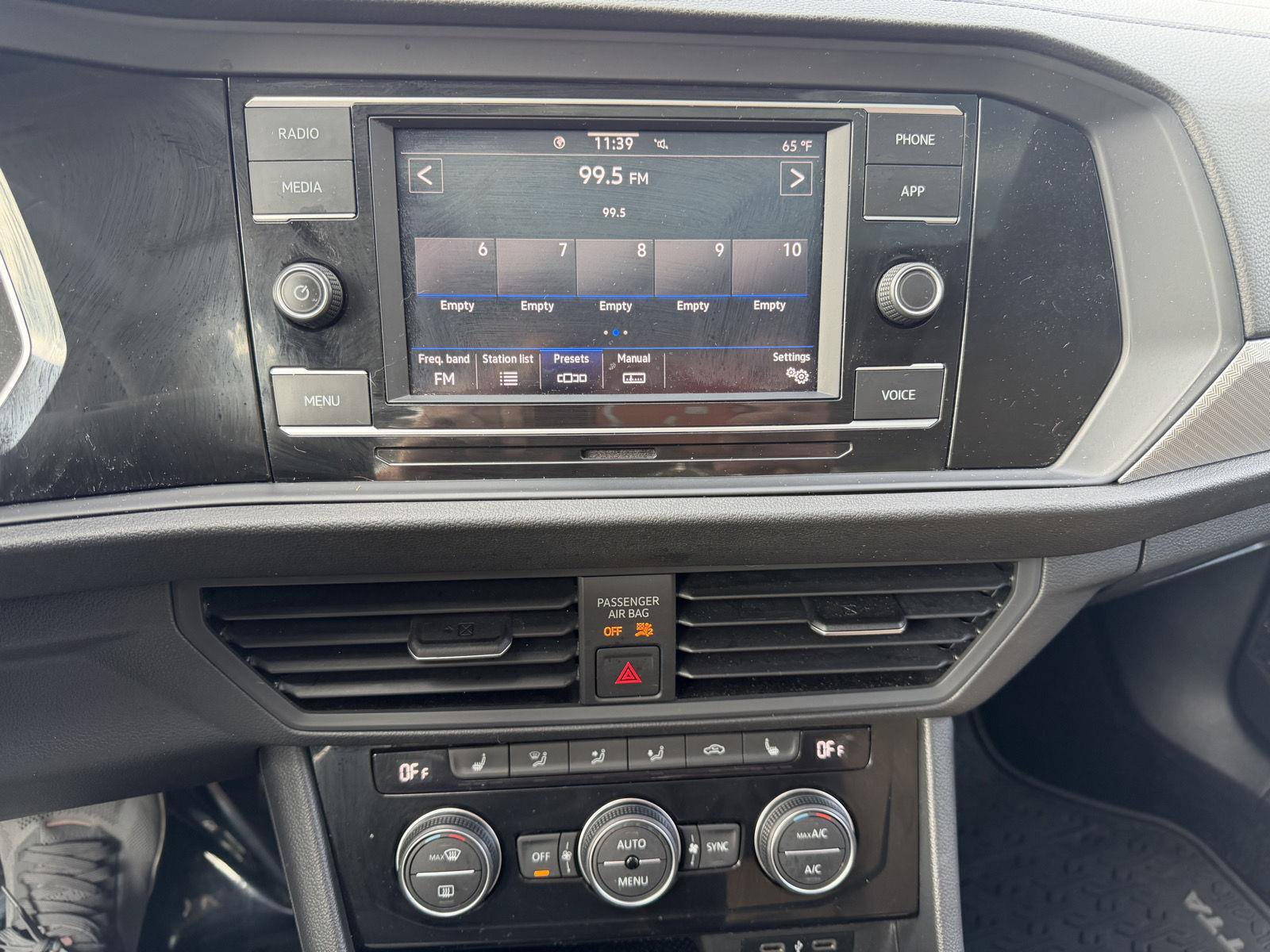 Used 2021 Volkswagen Jetta SE FWD image 18