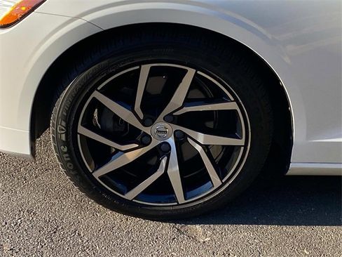 Used 2020 Volvo S60 T5 Momentum w/ Protection Package Premier image 6