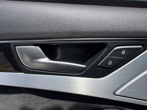 Used 2014 Audi S8 w/ Driver Assistance Package image 46