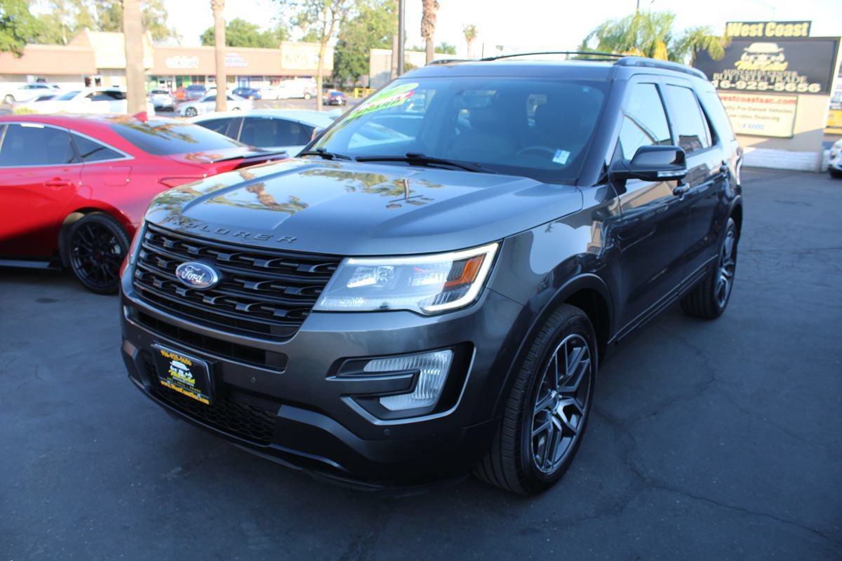 Used 2017 Ford Explorer Sport AWD/4WD image 4
