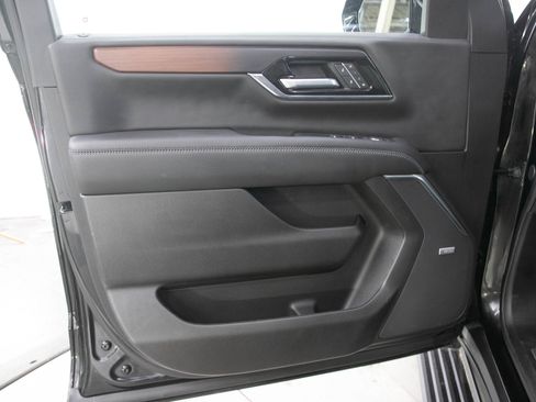 Used 2025 GMC Yukon XL Denali w/ Sun & Power Step Package AWD/4WD image 21