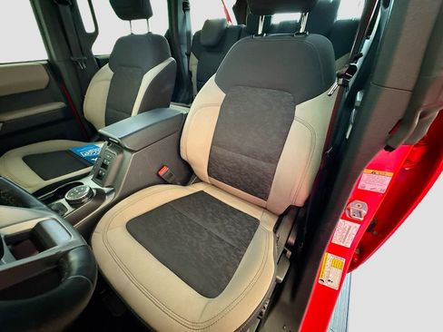 Used 2022 Ford Bronco Wildtrak image 23