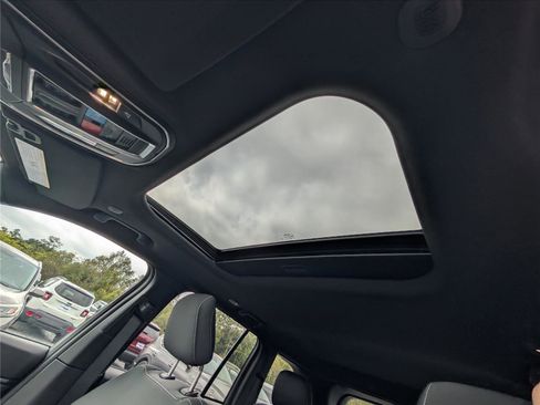 New 2025 Jeep Grand Cherokee Laredo X image 26