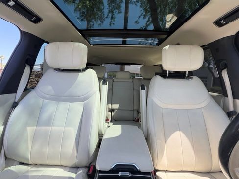 Used 2024 Land Rover Range Rover Autobiography AWD/4WD image 6
