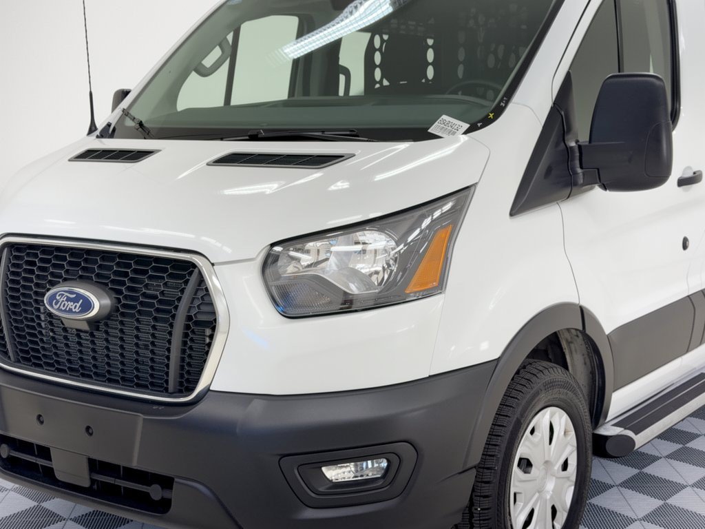Used 2025 Ford Transit 250 Low Roof w/ Exterior Upgrade Package RWD image 12
