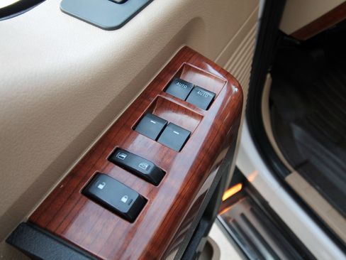 Used 2016 Ford F250 King Ranch w/ FX4 Off-Road Package image 19