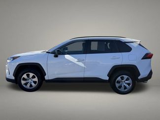 Used 2021 Toyota RAV4 LE AWD/4WD video 2
