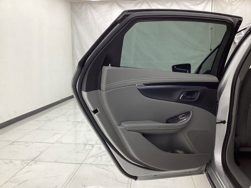 Used 2018 Chevrolet Impala LT w/ LT Convenience Package FWD image 24