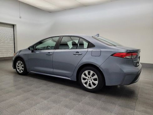 Used 2021 Toyota Corolla LE image 3