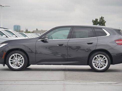 Used 2025 BMW X3 xDrive30i w/ Convenience Package image 4