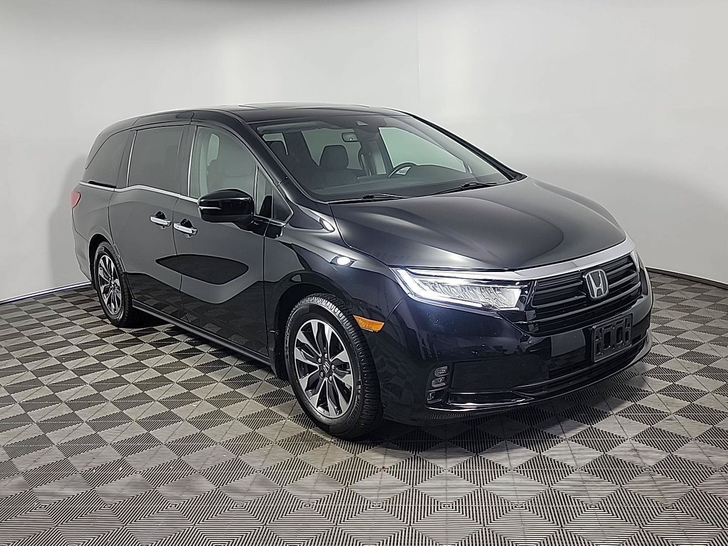 Certified 2024 Honda Odyssey EX-L image 1