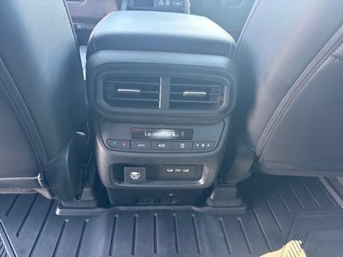 Certified 2025 Honda Pilot TrailSport image 34