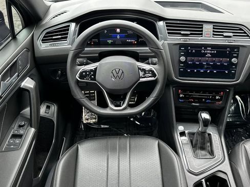 Used 2022 Volkswagen Tiguan SE R-Line FWD image 14