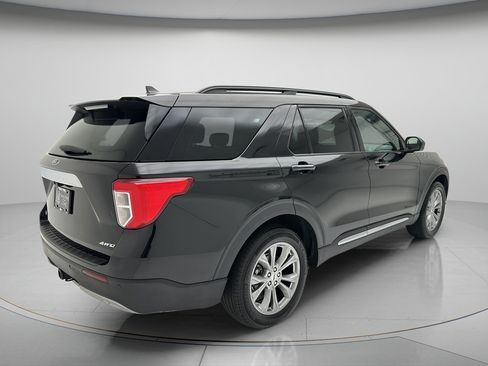 Used 2023 Ford Explorer XLT w/ Equipment Group 202A AWD/4WD image 5