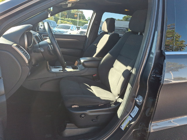 Used 2014 Jeep Grand Cherokee Laredo w/ Quick Order Package 23E AWD/4WD image 2