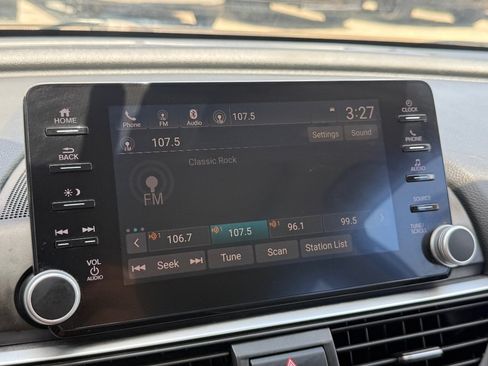 Used 2018 Honda Accord EX image 26