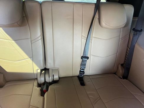 Used 2020 Cadillac Escalade Platinum image 18