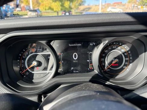 New 2025 Jeep Wrangler Unlimited Rubicon w/ Steel Bumper Group image 16