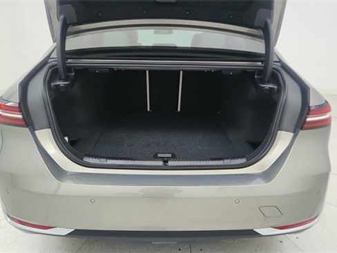 Used 2025 BMW i5 xDrive40 image 14